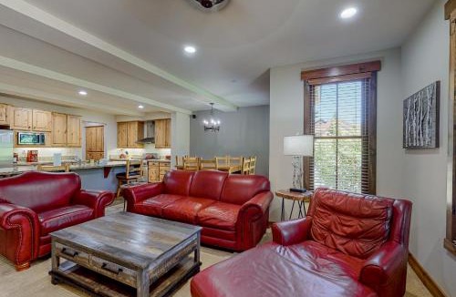 Mammoth Lakes Apartment | Lodges 1125