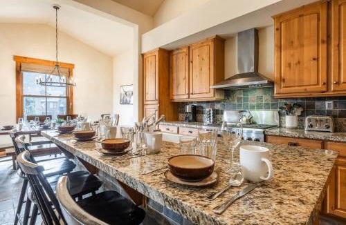 Mammoth Lakes House | Lodges 1156