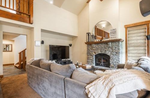 Mammoth Lakes House | Lodges 1156