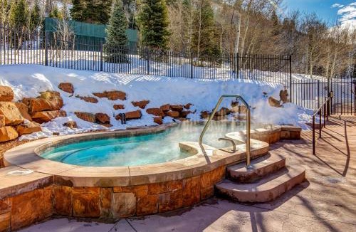 Deer Valley Hotel | Lodges at Deer Valley - #2220
