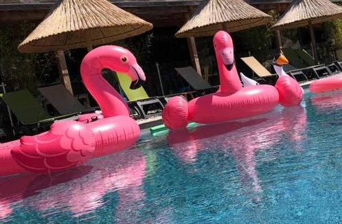 Richerenches Hotel | Lodges en Provence - Ecogîtes & Restaurant insolites