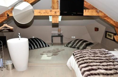 Bully House | Lodges Lao