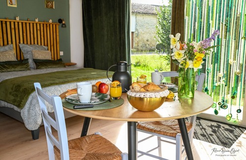 Montreuil Bed & Breakfast | Lodgette Otus