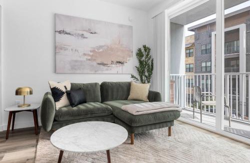 Denton Apartment | Lodgeur Denton - next to Rayzor Ranch, hospitals, close to UNT