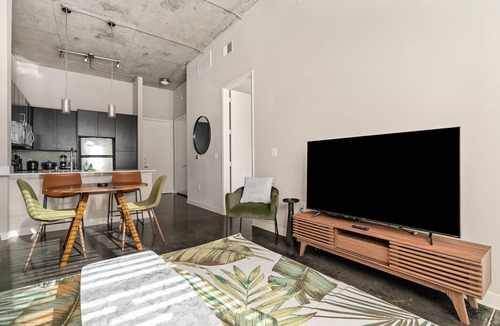 Texas Medical Center Apartment | Lodgeur | Designer loft-style 1BR | Med Center