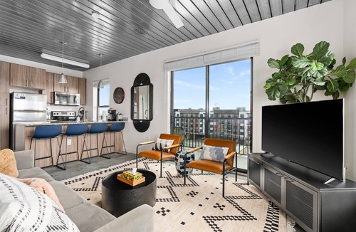Midtown Apartment | Lodgeur Midtown