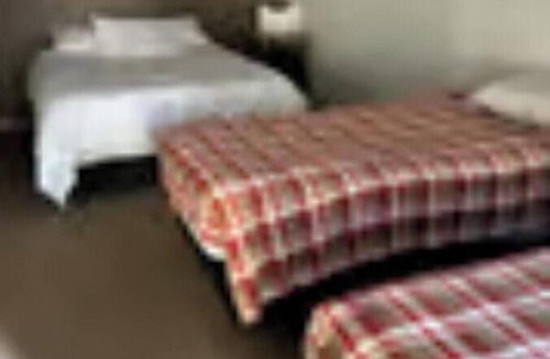 Tulelake RV Rental | Lodging 9 , Queen, full bath & kitchen with hot water