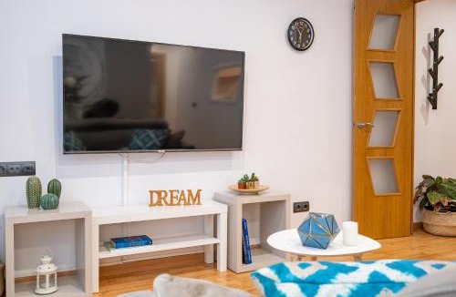 el Camp d'en Grassot i Gracia Nova Apartment | Lodging Apartments Villa de Gracia 2 bedroom cozy apartment