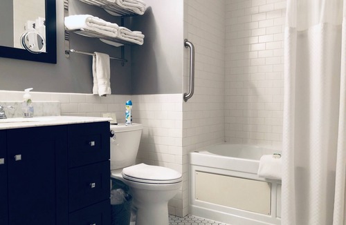 Gaffer District Hotel | Lodging at the Gaffer Inn