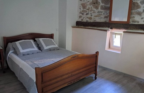 Carla-de-Roquefort Apartment | Lodging in a 1300s mill