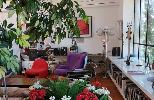 Le Peyrat House | lodging in an art gallery in Cathar country