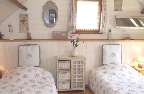 Courcelles-au-Bois Cottage | Lodging in the center of the Albert Amiens Arras axis remembrance circuit.