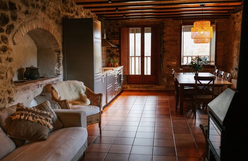 Les Llosses House | Lodging in the nature with swimming pool, fireplace and barbecue