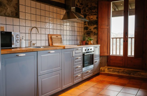 Les Llosses House | Lodging in the nature with swimming pool, fireplace and barbecue