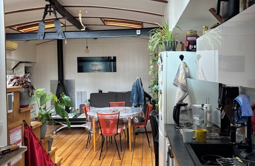 Quartier de la Salpetriere Boat Rental | Lodging on a boat in the center of Paris, Austelitz and Lyon train stations