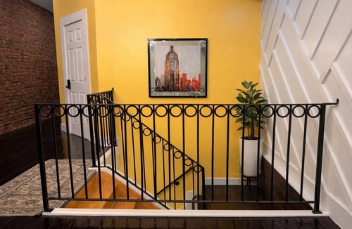 West Philadelphia Apartment | Lodgyy - Chic Double-bed Suite