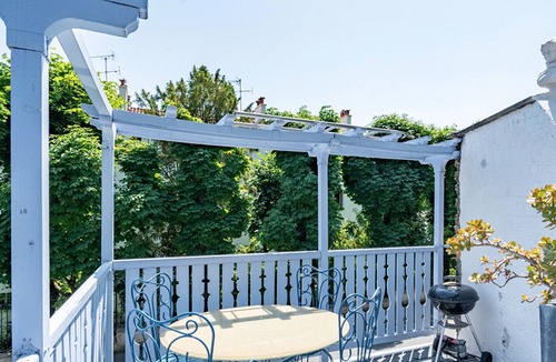 Ville-d'Avray Apartment | Loft à Lesprit Maison de Ville