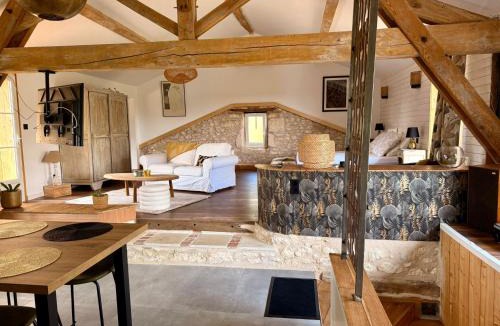 Lussan Apartment | Loft élégant au cœur de la campagne avec SPA privé