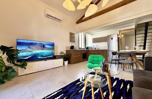 Lemasson Apartment | LOFT/10min from downtown/Terrace/Parking