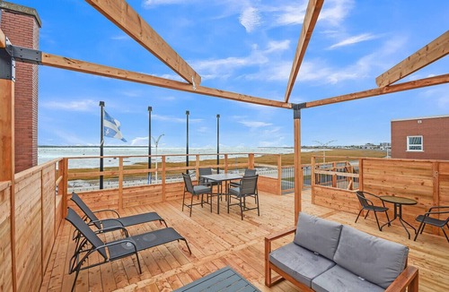 Rimouski Apartment | Loft 206 | Rooftop | Downtown