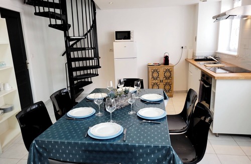 Cambrai Apartment | Loft 3 du Temple for 4 people & Parking