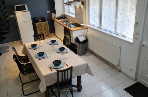 Cambrai Apartment | Loft 3 du Temple pour 4 pers & Parking