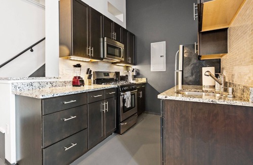 South of Washington Apartment | Loft 3BR unit in Boston Southend 2963