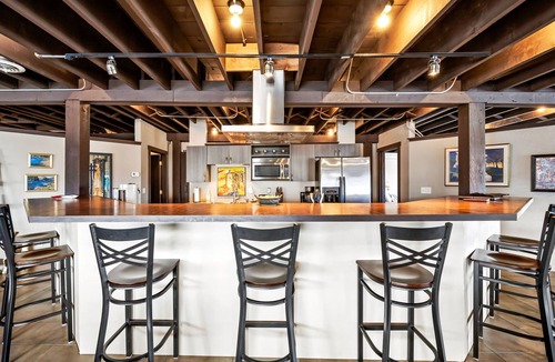 Great Falls Apartment | Loft @ 5th & Wine