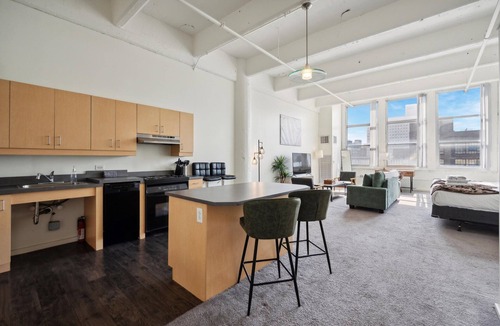 Spring Garden Apartment | Loft 640