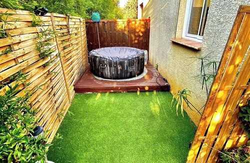 Lunel House | Loft ambrussum