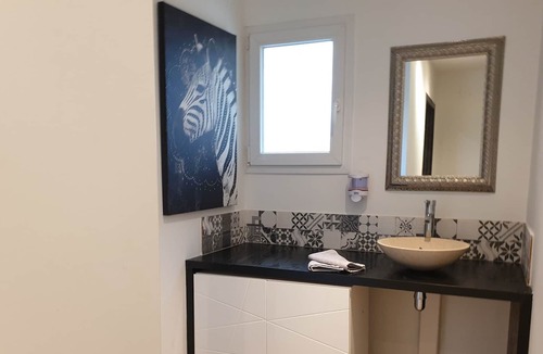 Saint-Marcel-d'Aredeche Apartment | Loft apartment with garden