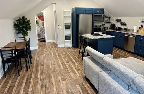 Joplin Apartment | Loft apartment in historic house within walking distance of downtown.