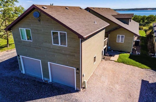 Brule Apartment | Loft at Bayside Golf Course, Single Room and Bath
