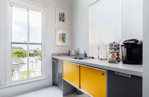 Macon Apartment | Loft Atelier: downtown luxury + easy parking