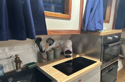 Cergy Boat Rental | Loft Avec Balneo sur l eau