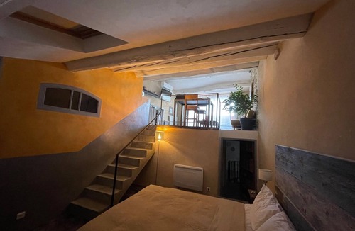 Vallabrix Apartment | Loft Avec Terrasse et Piscine Intérieure Privative