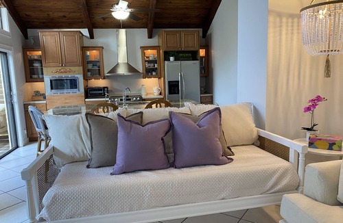 Jupiter Condo | LOFT BY THE BEACH
