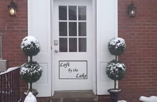 Howard Apartment | Loft by the Lake