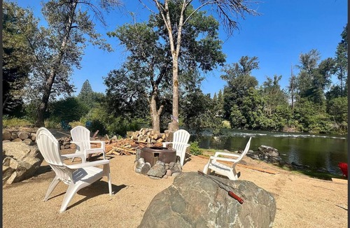 Fruitdale Cabin | Loft Cabin 2 - Rogue River Resort