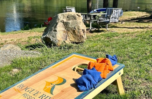 Fruitdale Cabin | Loft Cabin 2 - Rogue River Resort