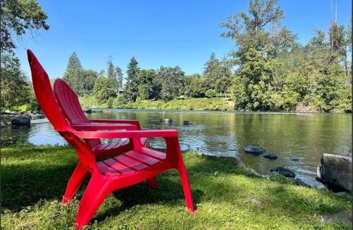 Fruitdale Apartment | Loft Cabin 4 - Rogue River Resort