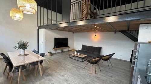Epinouze Apartment | LOFT CELEST IMM