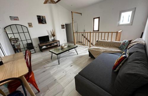 Bouillargues Apartment | Loft chaleureux et confortable style Industriel