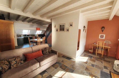 La Charite-sur-Loire Apartment | Loft chêne, beautiful duplex with balcony