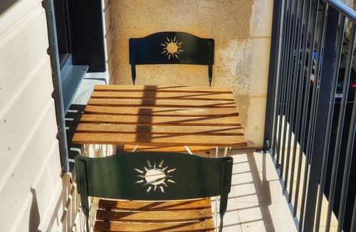 La Charite-sur-Loire Apartment | Loft chêne, beautiful duplex with balcony