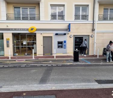 Le Plessis-Bouchard Apartment | Loft climatisé parking gratuit 5min gare