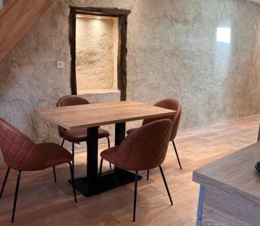 Laurac Apartment | Loft Cocooning au Cœur du Village Historique de Laurac