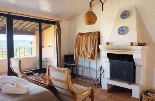 Montsonis Apartment | Loft con chimenea y terraza con vistas - Cal Caterino