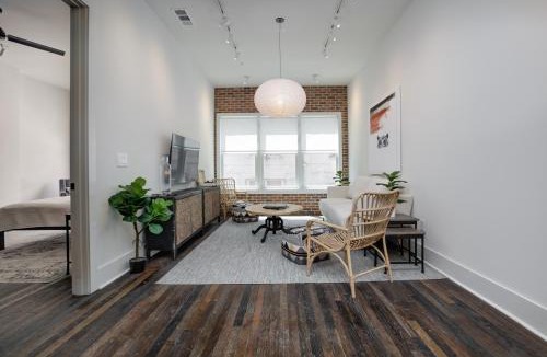 Castleberry Hill Apartment | Loft condo w parking & patio Apt 101