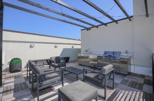Castleberry Hill Apartment | Loft condo w parking & patio Apt 101